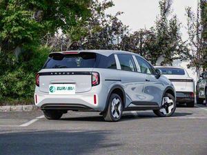 Meilleur rapport qualité-prix 2024 Arcfox Koala S AIR EV SUV 500 km d'autonomie CLTC 120 kW Batterie CATL 58,8 kWh Empattement de 2820 mm - Product Image 2