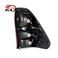 Vente en gros usine : Ensemble de feux stop de rechange pour Toyota Hilux Revo 2015 4x4 Pickup, feu d'avertissement arrière