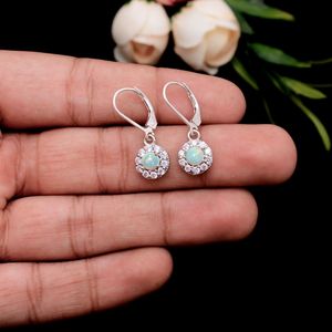 Pendientes de Lujo de Plata de Ley 925 con Ópalo Natural de 5 MM y 1 Quilate con Engaste de Garra |   Joyería de Ópalo Genuino - Product Image 4