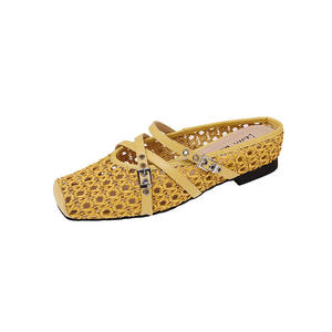 Sandales décontractées pour femmes en cuir véritable, avec boucle en plastique style nez de cochon, tissées, perforées et respirantes - Product Image 5