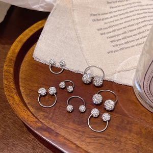 Manchette d'oreille en forme de U géométrique avec clous à boule de 6 mm, 8 mm, 10 mm, en cuivre serti, bijou cadeau - Product Image 2