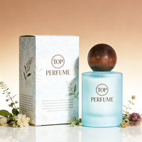 Eau de parfum rafraîchissante, vegan et sans cruauté, dans un flacon minimaliste, couleur et logo personnalisables disponibles