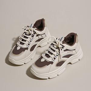 Chaussures de sport décontractées pour femmes, nouvelle mode, vente en gros d'usine, printemps-automne, confortables, antidérapantes, rehaussantes - Product Image 1