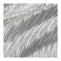 Tissu satiné imitation soie charmeuse doux, polyester, rayures fines 0,5 cm, plissé accordéon, blanc, pour mariage