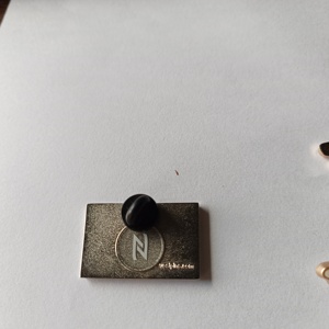 Bán Buôn Tùy Chỉnh Phim Hoạt Hình Men Ve Áo Pins Mini Rfid Tag 1K NFC Kim Loại Huy Hiệu Cho Thẻ Kinh Doanh Khách Sạn Sử Dụng Giá Rẻ Tùy Chỉnh Ve Áo - Product Image 5