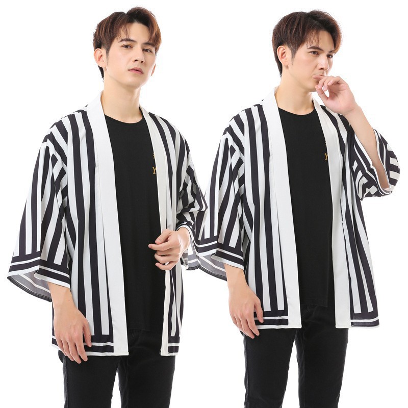 All'interno del piccolo bar