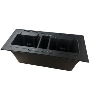 Cargador Inalámbrico para Auto CARSOUL, para <span class=keywords><strong>Land</strong></span> <span class=keywords><strong>Rover</strong></span> <span class=keywords><strong>DEFENDER</strong></span> 2020-2022, Volante a la Derecha/Izquierda, Manos Libres, Carga Rápida de 15W, Soporte para Teléfono Resistente al Fuego, 2 Años de Garantía - Product Image 1