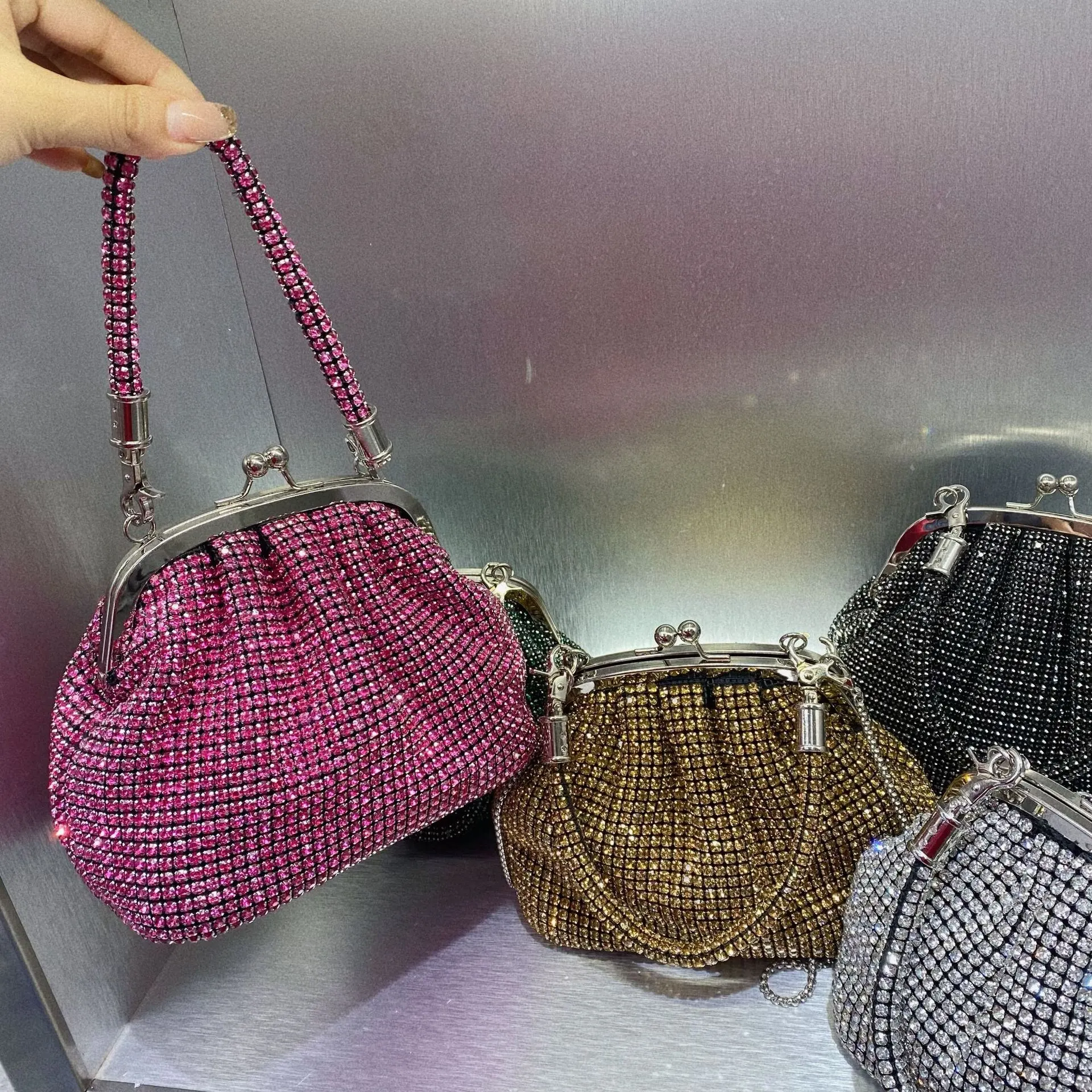 Moda bayan zarif parlak kristal klip el çantaları kadınlar için bling rhinestones akşam parti çanta çanta yeni Guangzhou