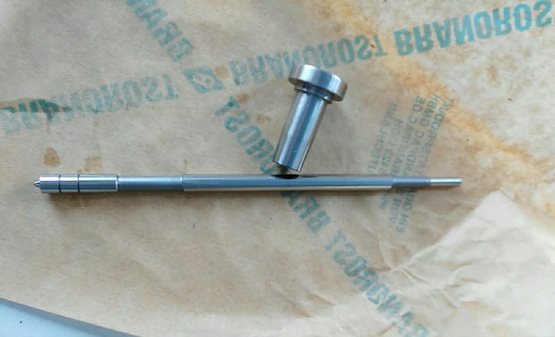 NEW GOOD QUALITY control valve F00RJ01522 FOORJ01522 valve for injector 0445120062 common rail injector repair kits F00RJ01522