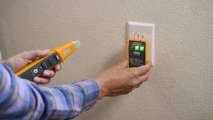 Buscador de Cortocircuitos y Probador de Enchufes SmartTrace BK120 con Pantalla Digital, Rango de 0-250V para Instrumentos Eléctricos Industriales - Product Image 6