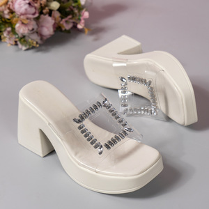 Sandálias Femininas Novas de Verão Moda com Lantejoulas Chinelo com Pedrarias Plataforma Salto Alto - Product Image 1