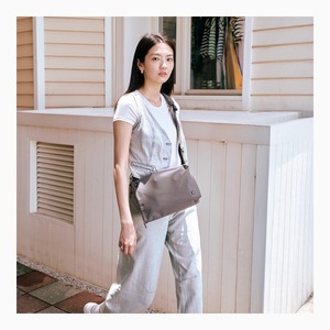 Bolso Bandolera KEIRYO LightFlow Minimal de Poliéster con Correa Acolchada, 28x18cm, para Mujer, Disponible en Taiwán - Product Image 2