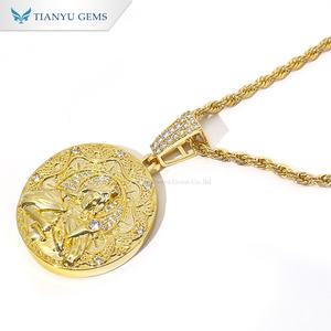 Collier pendentif rond de style vintage de luxe plaqué or Tianyu gems avec pendentif rond en forme de pièce de monnaie pour unisexe - Product Image 3