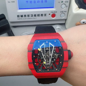 Montre squelette de luxe pour homme, style carbone rouge, forme tonneau, mécanique 27-03, avec cadran inspiré de la raquette de tennis - Product Image 6