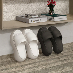 Mules de EVA para mujer, de verano, para interior, con plataforma de diseño transversal, suela gruesa, aumento de altura, puntera suave, ideales para el hogar. - Product Image 2