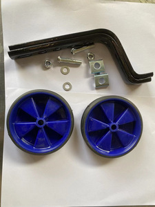 Ruedas de entrenamiento laterales ajustables de poliuretano suave azul, universales para bicicletas infantiles de 12 a 20 pulgadas, aleación de aluminio - Product Image 5