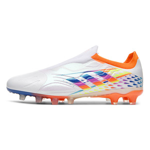 Zapatos de Fútbol Blancos para Hombre con Diseño Colorido y Detalles Naranjas, Parte Superior Sintética, Suela de Plástico, Diseño de Caña Baja - Product Image 1