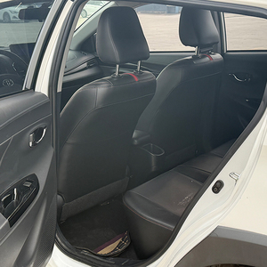 Auto Usado con Bajo Kilometraje, <span class=keywords><strong>Toyota</strong></span> <span class=keywords><strong>Yaris</strong></span> L X <span class=keywords><strong>2022</strong></span>, 1.5L CVT Luxury PLUS, Precio Económico, Gasolina, Sedán Compacto de Segunda Mano, Control de Crucero - Product Image 6