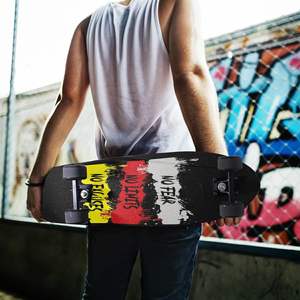 Xuri Haute Qualité Trous Perforés Échantillon Gratuit UV Imprimé Skateboard Griptape Personnalisé OEM Scooter Longboard Grip Tape - Product Image 5