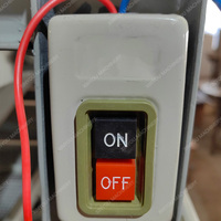Machine de criblage vibratoire pour l'agrumation des arachides, des pignons de pin et des grains de café, installation facile