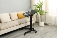 Bureau d'ordinateur/ordinateur portable ADA en métal pliable avec vérin à gaz réglable en hauteur, inclinaison de 0 à 90° et 4 roues verrouillables