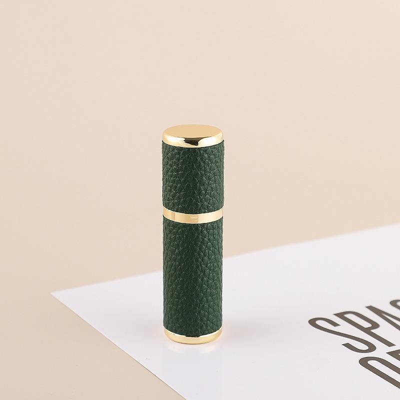 สีเขียว