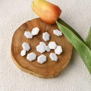 천연 백색 마노 도매 주얼리 맞춤형 크기 모양 육각형 보석 연마 진파 공예품 - Product Image 3