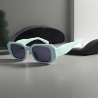 Lunettes de soleil rétro à monture PC avec lentilles UV400 Logo personnalisé Petit design rectangulaire Style de luxe pour hommes et femmes