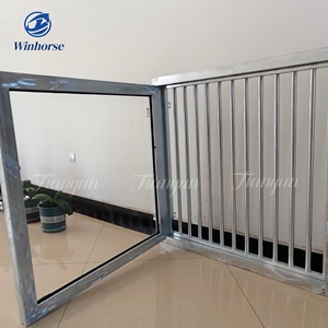 Robustes Metall-Pferdestallfenster mit Schutzgittern und Klarem Hartglas für Verbesserte Stallbelüftung - Product Image 6