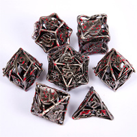 Édition personnalisée Jeu de rôle D&D : Ensemble de dés multi-dés en laiton ajouré, motif Dragon et Salle de Bataille, avec motif veine de feuille