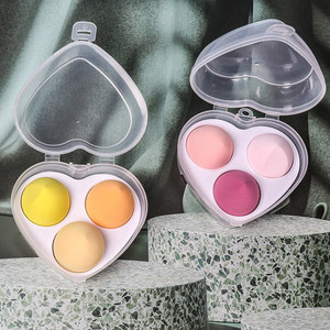 Juego de 3 Esponjas de Maquillaje, Brocha para Polvos, Esponja Cosmética con Caja de Regalo en Forma de Corazón - Product Image 2
