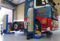 Maxima FC55W CE 5,5 Tonnen/Säule LKW-Hebebühne, Säulen-Hebevorrichtung für Nutzfahrzeuge, Vier-Säulen-Hebebühne