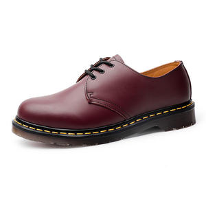 Chaussures habillées pour hommes de haute qualité avec semelle en caoutchouc souple et durable, fabriquées à la main, nouveau style, chaussures en cuir et richelieu pour hommes - Product Image 5
