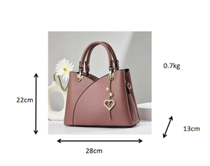 Accesorio de Lujo con Cierre de Cremallera de la Colección Premier Time 2025 de la Empresa Time, Inspirado en el Pasado - Product Image 3