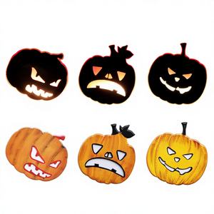 Décoration murale d'intérieur en bois lumineuse pour Halloween, style classique Jack-O'-Lantern, 12x12 pouces, vente en gros - Product Image 1
