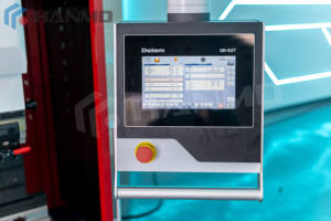 Nuevo tipo freno de <span class=keywords><strong>prensa</strong></span> <span class=keywords><strong>gigante</strong></span> CNC de 12m para poste de luz - Product Image 2