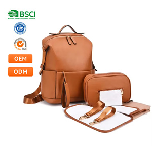 Bolsa de Pañales Portátil de Piel Vegana PU con Logotipo Personalizado, Bolsa de Viaje para Mamá con Cambiador y Bolsillo para Toallitas - Product Image 3