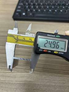 Profilé d'angle en aluminium durable au design moderne pour <span class=keywords><strong>porte</strong></span> insonorisée, installation facile par vis, garantie 3 ans, chambre, cuisine, salon - Product Image 5