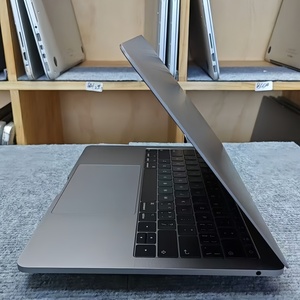 A1708 แรม 16GB หน่วยความจำ 256GB  MacBook Pro 2017 13 นิ้ว มือสอง แล็ปท็อปสำหรับนักเรียน คอมพิวเตอร์ขายส่ง - Product Image 4