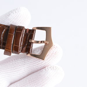 Montre-bracelet de luxe élégante et formelle avec lunette sertie de diamants, cadran argenté, or rose, idéale pour les cadeaux haut de gamme, les affaires et les soirées. - Product Image 6