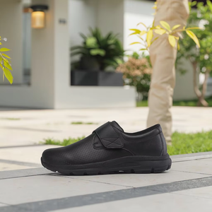 Zapatos Transpirables de Microfibra ANNO con Soporte de EVA, Ideales para Trabajos Hospitalarios y Tareas de Jardinería - Product Image 3