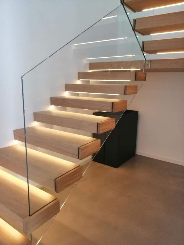 Small Space Indoor Prefabricated Stairs with Glass Railing