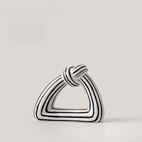 Dernière conception nordique Simple Vase maison créative fleur ornements pour la maison salon TV armoire bureau décoration Vase