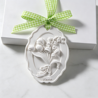 Diffuseur d'huiles essentielles en porcelaine fait main en forme de fleur, diffuseur d'arômes en céramique suspendu, désodorisant pour voiture et armoire