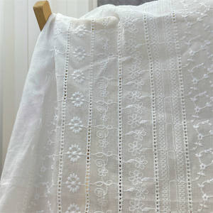 Tessuto in Pizzo 100% <span class=keywords><strong>Cotone</strong></span> Traforato Ricamato Bianco per Abiti da Donna - Product Image 2