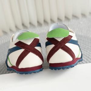 Chaussures de marche confortables à lacets pour hommes et femmes - Légeres, en cuir véritable, respirantes, de luxe, originales, de créateur - Product Image 5