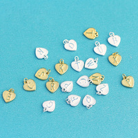 Vente en gros de breloques en forme de cœur de 8 mm avec initiales, breloques alphabet coulissantes pour la fabrication de bracelets, colliers et bijoux DIY