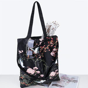 Sac à bandoulière en toile noire personnalisable avec fermeture éclair, sac fourre-tout écologique réutilisable pour un usage quotidien - Product Image 4