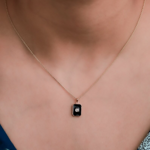 Collier Minimaliste en Or Massif avec Pendentif Rectangulaire Émail Noir, Style Art Déco, Diamant, Vintage, Bijou Délicat, Cadeau Idéal pour Femme - Product Image 4
