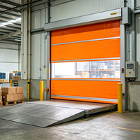 Porte coulissante double à fermeture rapide en PVC étanche, conception sécurisée et personnalisée pour la logistique et les entrepôts frigorifiques